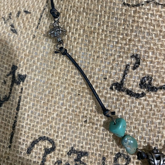 Beautiful Turquoise and silver necklace - Picture 4 of 10